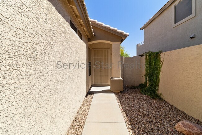 Building Photo - 16213 N 161st Dr