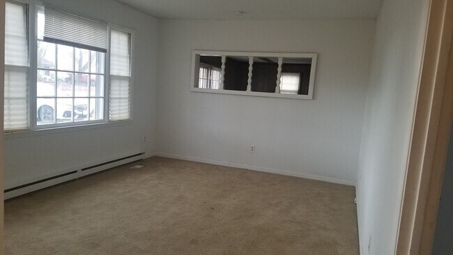 Building Photo - One Level Living in Fredericksburg!