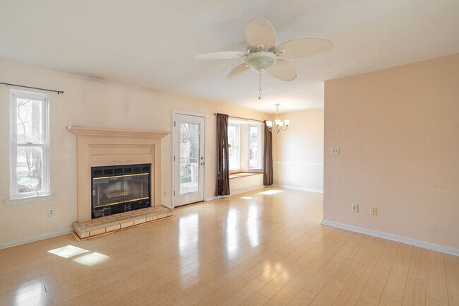 Foto del edificio - 7890 Talley Ann Dr