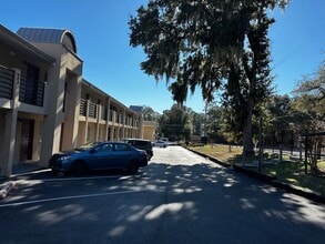 Building Photo - 403 Hayden Rd