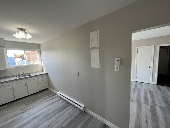 Building Photo - 34 Verdun St