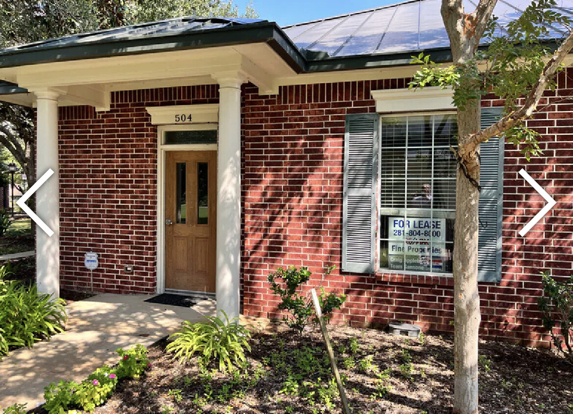 Quiet, private entrance to greet clients - 4501 Cartwright Rd