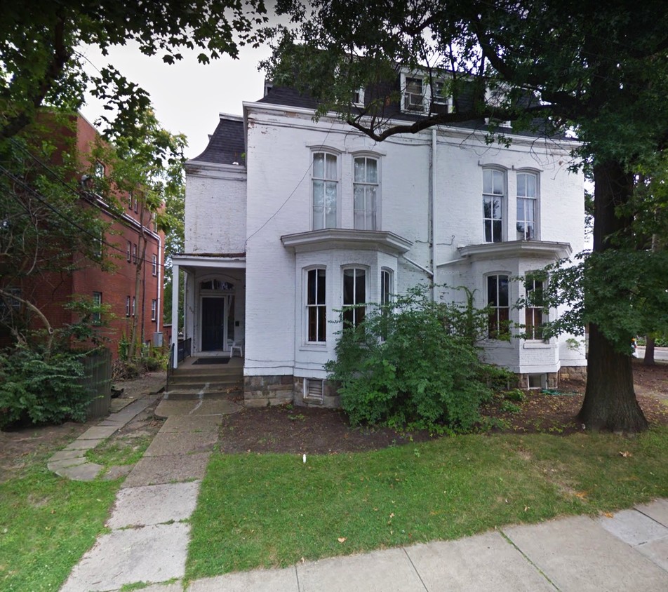 Primary Photo - 825 S Negley Ave