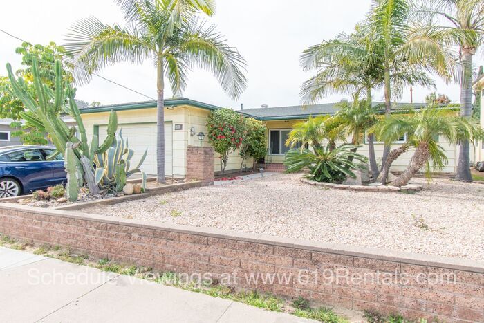 Foto principal - Large 3 Bedroom, 2 Bath House near SDSU