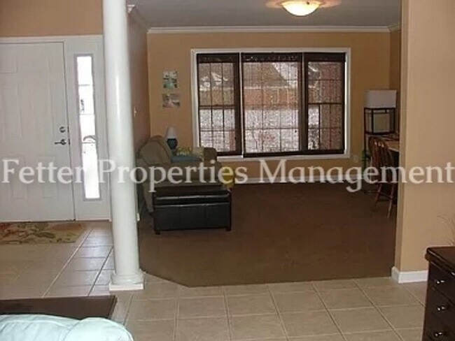 Building Photo - Summer Special.! Half Off First Months Rent!