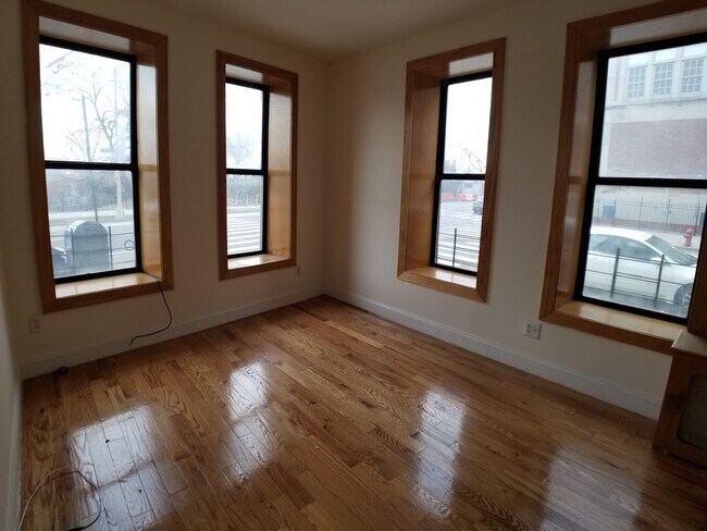 Foto del edificio - 631 Edgecombe Ave