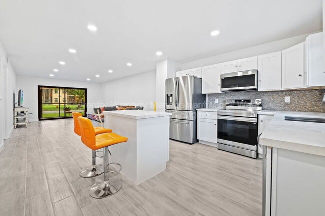 Photo - 275 Gate Rd Apartment