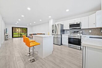 Building Photo - 275 Gate Rd