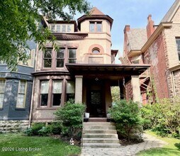 Building Photo - 1466 St James Ct