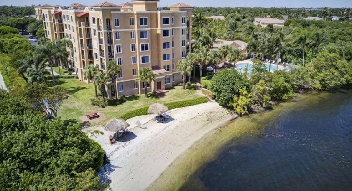 200 Scotia Dr Unit 303, Hypoluxo, FL 33462 Condo for Rent in Hypoluxo