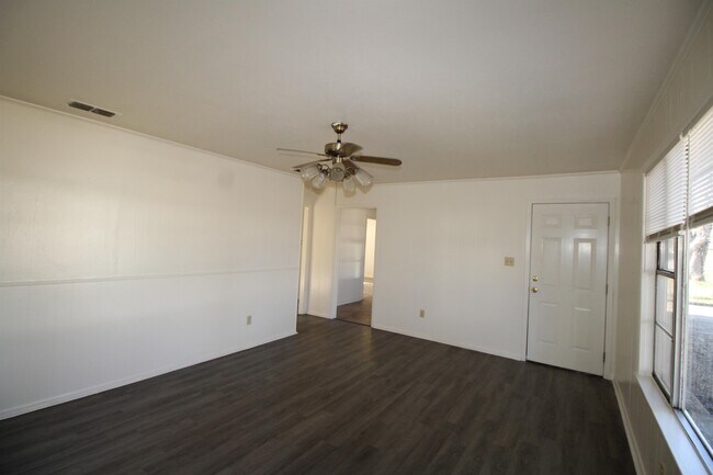 Foto del edificio - 605 W Hill St