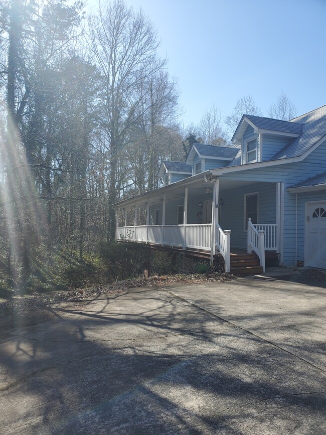 Front porch with ceiling fans - 1713 N Main St