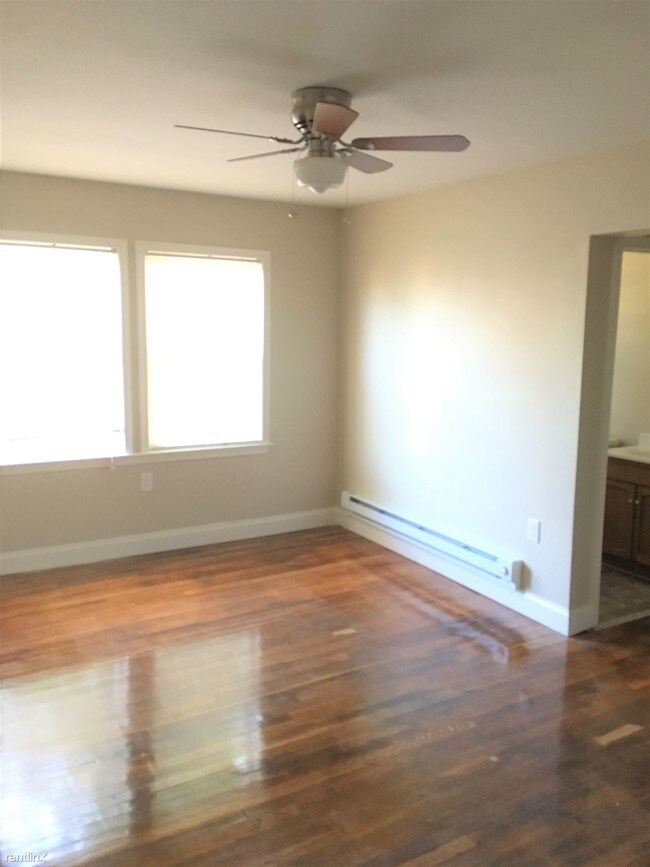 Building Photo - 1 br, 1 bath Apartment - 1504 Spruce St Apt 4