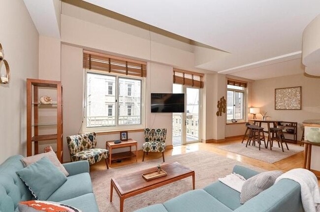 Wonderful Sunlight - 741 N Milwaukee St
