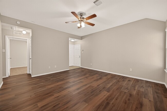 Foto del edificio - 2730 Morgensen Dr