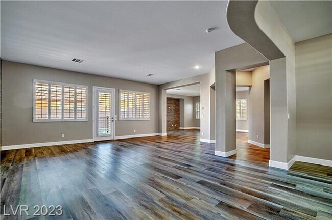 Foto del edificio - 3 bedroom with a pool