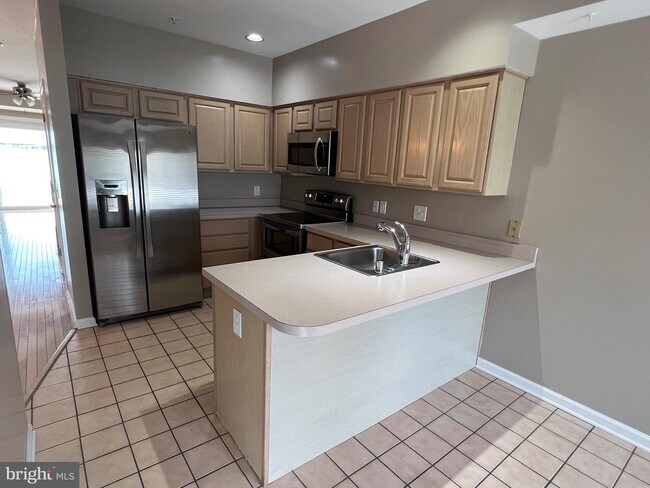 Building Photo - 1408 Oyster Cove Dr