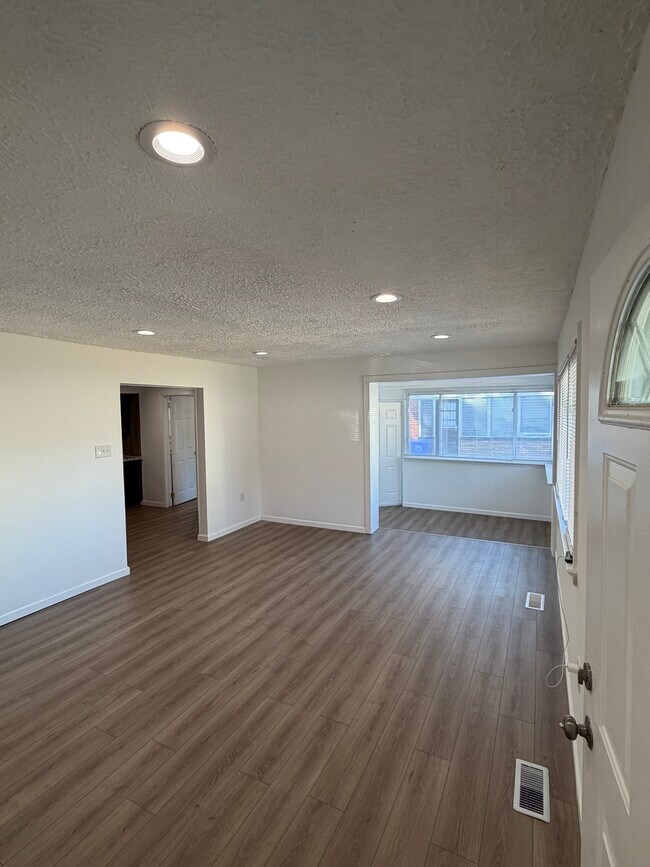 Foto del edificio - 203 Ellerbe Dr