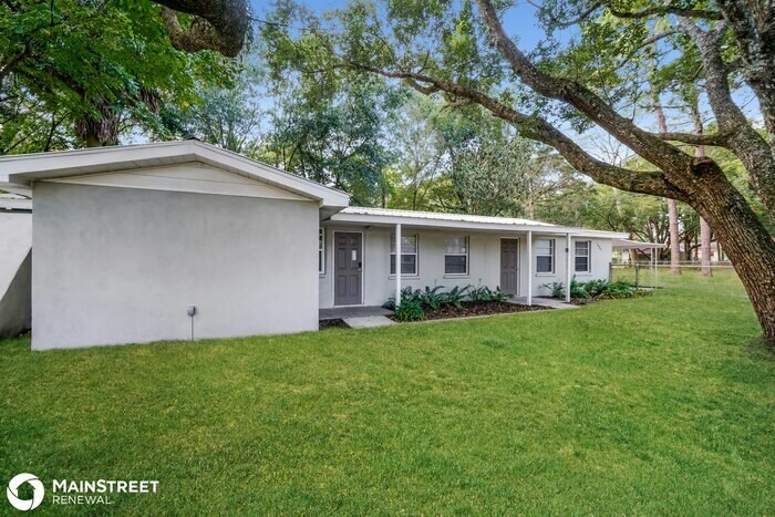 Primary Photo - 5525 23rd St, Zephyrhills, FL 33542