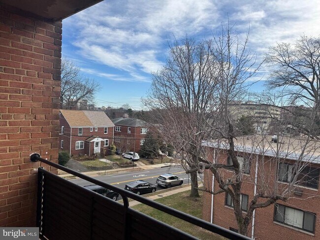 Foto del edificio - 500 S Courthouse Rd