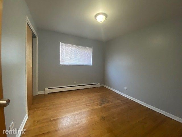 Foto del edificio - 1465 E 69th St