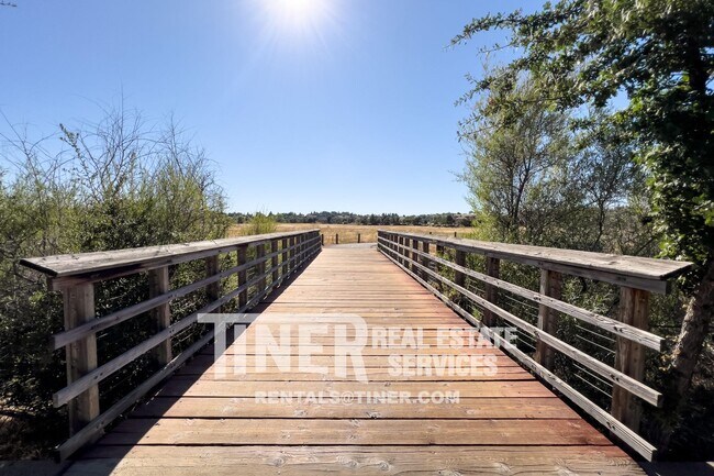 Foto del edificio - 506 Monet Ln