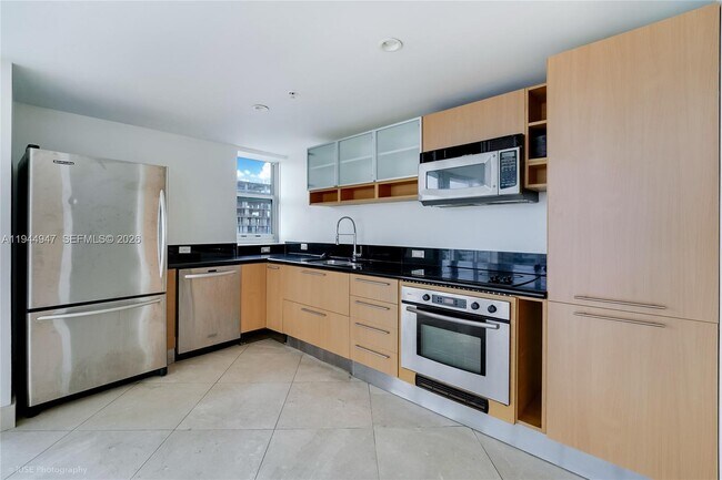 Foto del edificio - 7929 West Dr