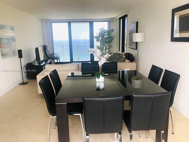Foto del edificio - 3000 N Ocean Dr