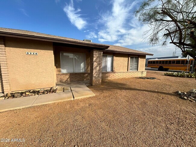 Foto del edificio - 3226 N Sycamore Pl