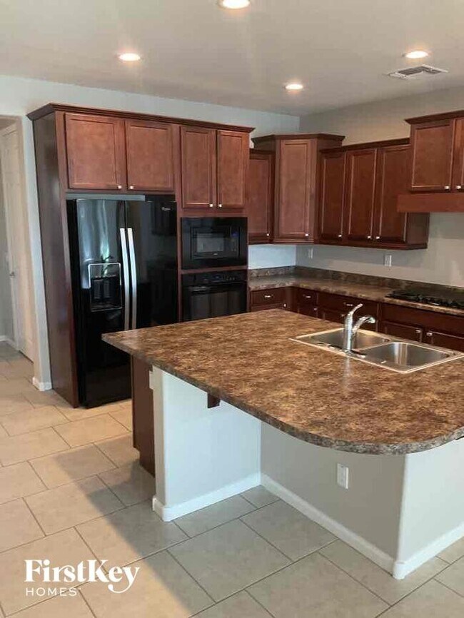 Foto del edificio - 9025 W Alice Ave