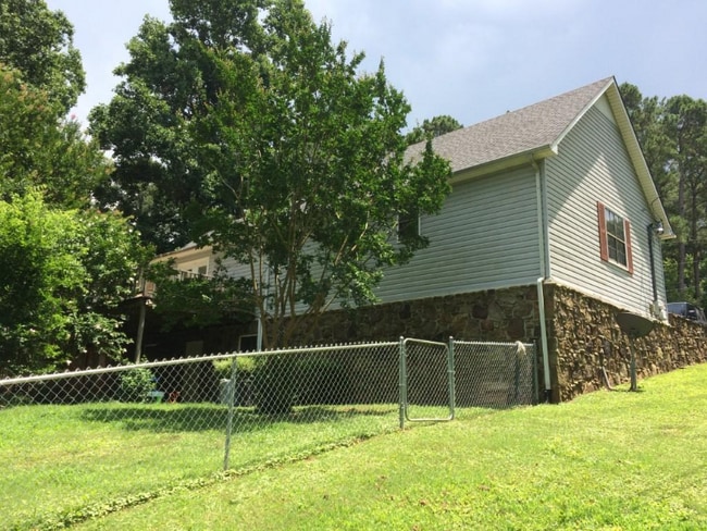 Building Photo - 207 Martin Dr