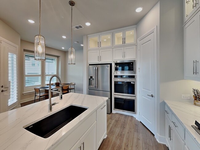 Building Photo - A Sophisticated Townhome in the Heart of Walsh