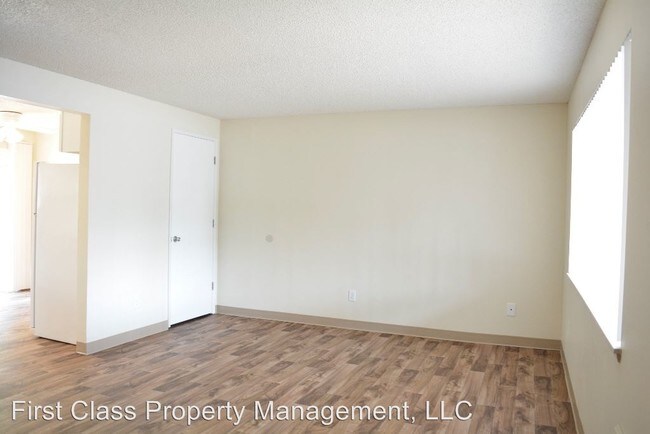 Building Photo - 1616 WILLAMETTE FALLS Dr
