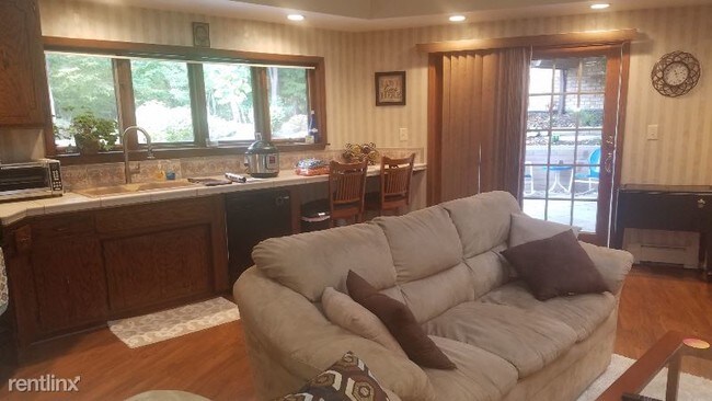 Foto del edificio - 3 br, 2 bath Apartment - 14651 S 82nd Ave