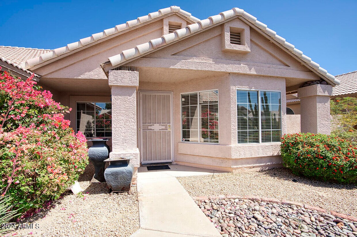 Primary Photo - 4302 E Rock Wren Rd