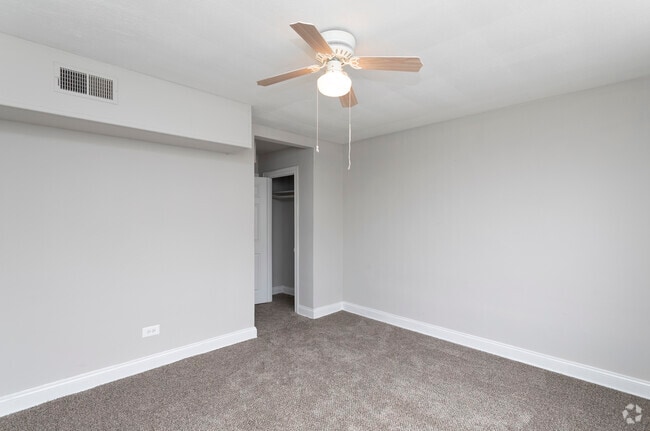 Oaklee Village Apartments Rentals In Baltimore At 1001 Arion Park Rd