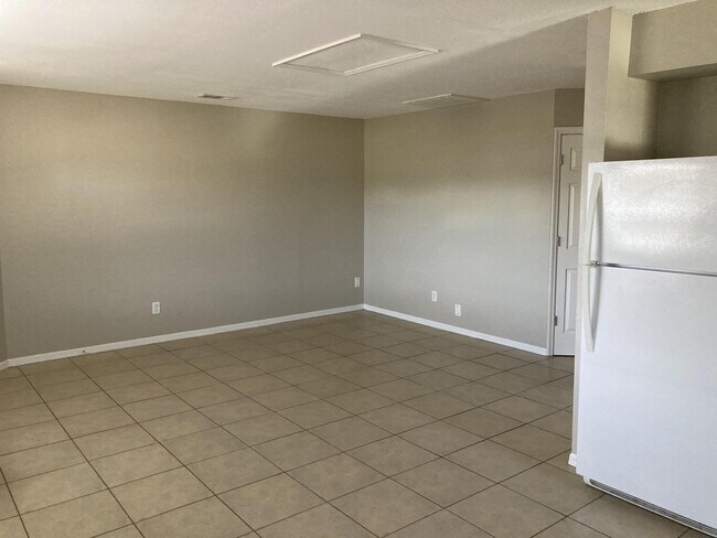 Foto del edificio - 901 Monroe Ct