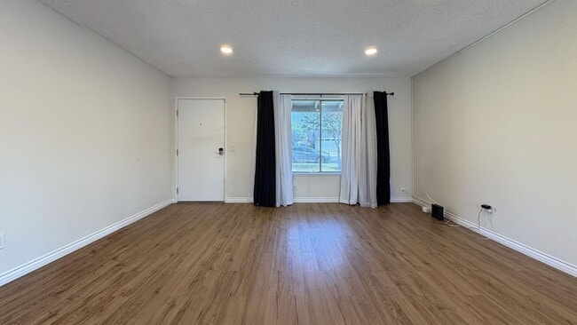 Foto del edificio - 7920 Temecula Pl