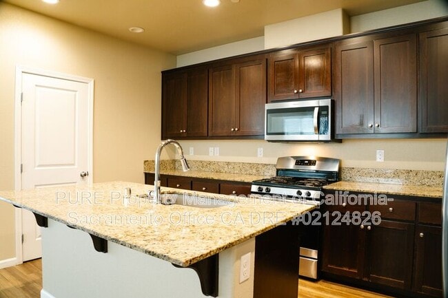 Foto del edificio - 5506 Amnest Way
