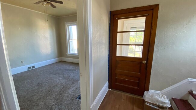 Foto del edificio - 401 1st Ave