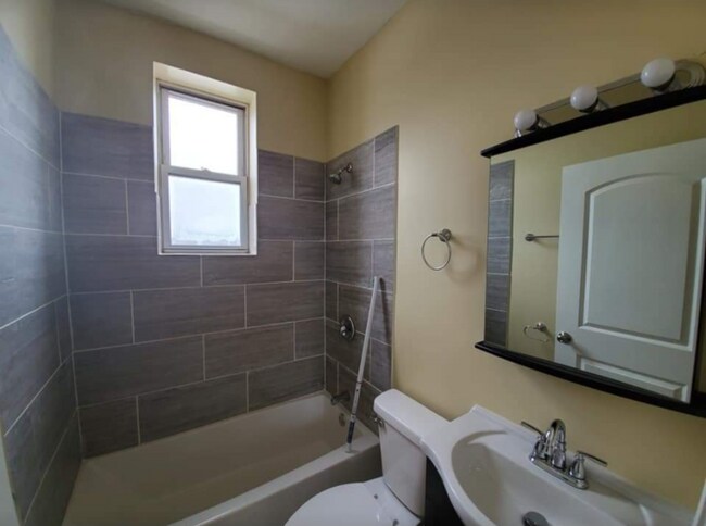 Foto del edificio - 6507 S Ingleside Ave