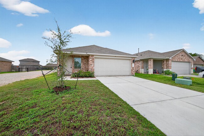 Foto del edificio - 16600 Lonely Pines Dr