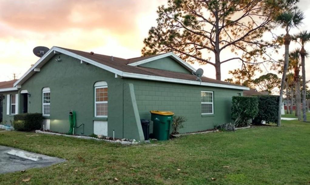 Primary Photo - 32 Las Palmas Way