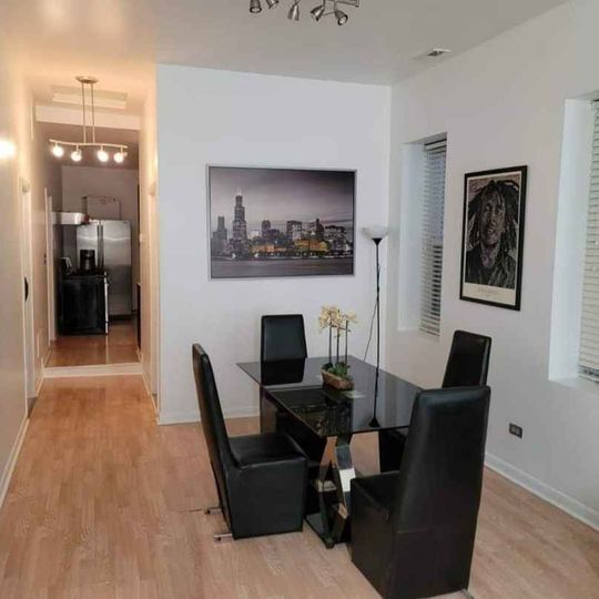 Foto del edificio - 3255 S Halsted St