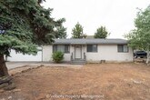 Foto principal - Charming Single Level Home in NE Bend!