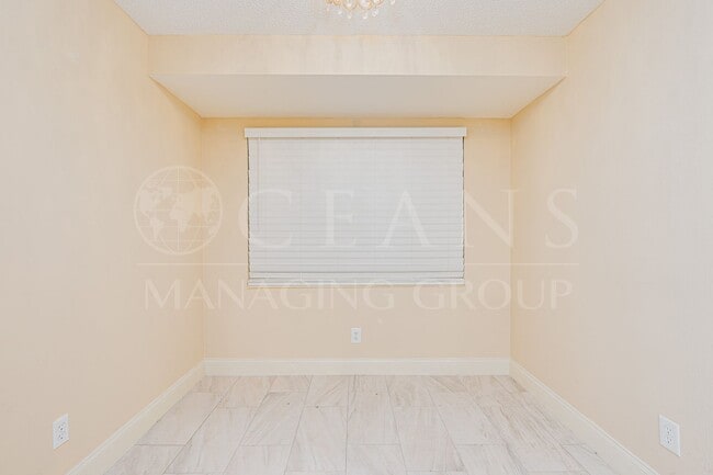 Building Photo - Beautiful Condo at Cloverleaf in Daytona B...