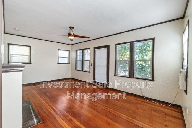 Foto del edificio - 3787 1/2 Park Blvd