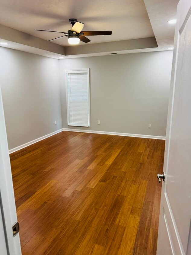 Foto principal - 560 Old Humboldt Rd