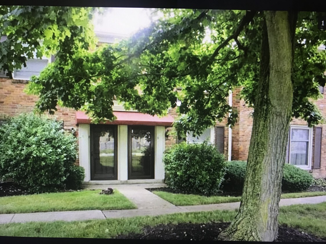 Primary Photo - 922 Chatham Ln