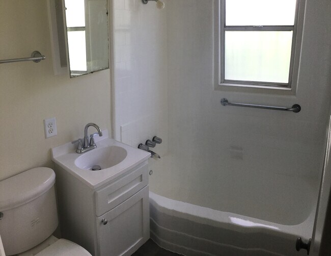 Foto del edificio - 4933 W 20th St